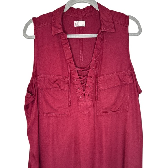 SO Burgundy Lace-Up Collared Sleeveless Dress - Picture 4 of 7